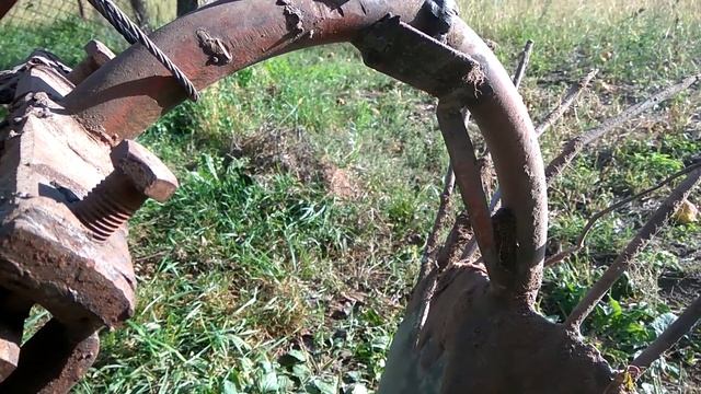 Самодельная картофелекопалка с ножом от сорняков. Испытание . смотреть онлайн