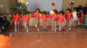 классный Танец Домовят на утренник . Детский танец . идея танца на праздник