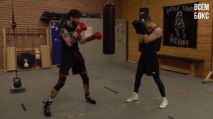Бокс. Мощный удар в корпус. Как пробить левшу и правшу. Школа бокса.