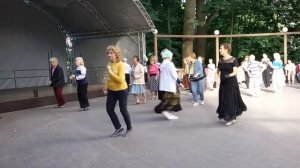 ТАНЦПЛОЩАДКА В ЦАРИЦЫНСКОМ ПАРКЕ