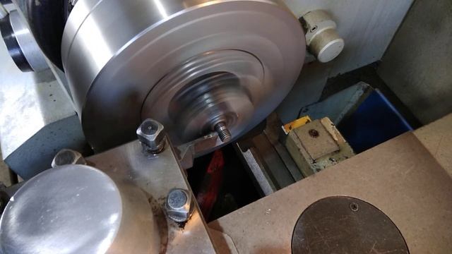 Как отрезать часть болта. смотреть онлайн