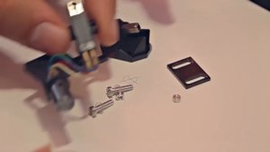 Преглед и тест на moving magnet (MM) грамофонна доза и игла Ortofon 2M Red