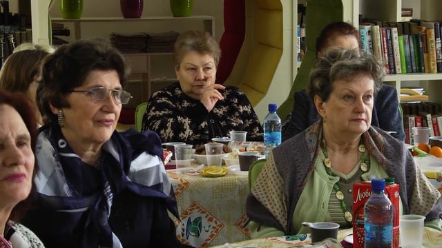 Поздравление учителей-ветеранов с Международным женским днем смотреть онлайн