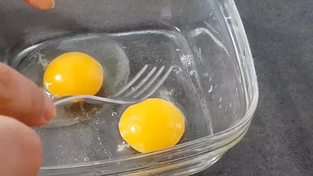 ВКУСНОЕ И БЫСТРОЕ БЛЮДО ИЗ КАБАЧКОВ | ВКУСНЯТИНА ИЗ КАБАЧКОВ смотреть онлайн