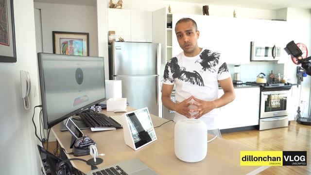 Apple Smart Dumb AI Speaker (HomePod) meets Amazon Show