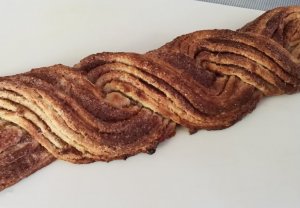 ВЫПЕЧКА С ТВОРОГОМ! Творожная коса с корицей. Рецепт из творога. Выпечка с корицей. Коса из творога.