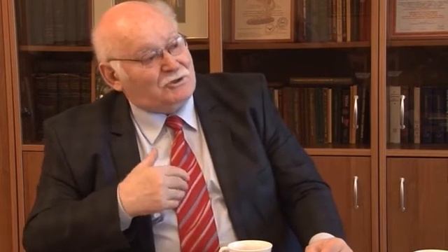 Книжная полка на черкесском языке смотреть онлайн