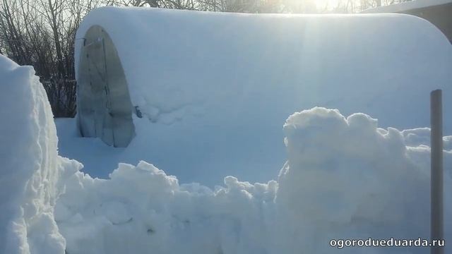 Откапываю теплицу. смотреть онлайн