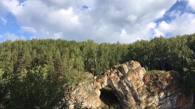 Каменск-Уральский, скала «Каменные ворота»