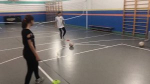 Как улучшить пас, контроль мяча, и приём одновременно??? ВОТ ВАМ УПРАЖНЕНИЕ!!!!