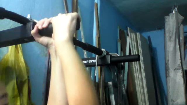 Подтягивания с задержкой (всеми хватами) смотреть онлайн