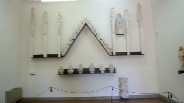 Музей Опера дель Дуомо. Красивые скульптуры. Пиза. Италия смотреть онлайн