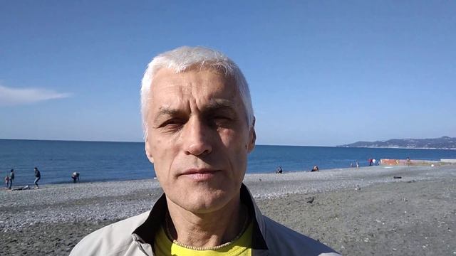 Тот, кто не пускает тебя в отношения... смотреть онлайн