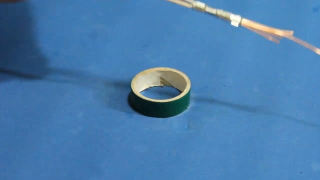 В распредкоробках опрессовкой соединяю кабельные линии