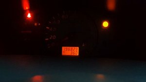 Nissan march 1.4 стук