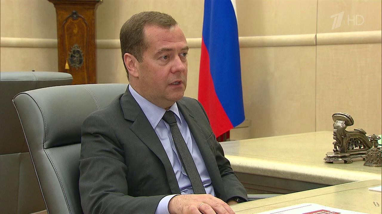Дмитрий Медведев обсудил с главой Роспотребнадзора защиту прав потребителей