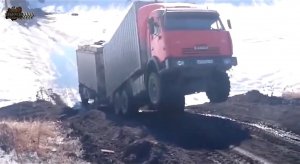 Не легкая работа дальнобойщиком на Севере, Зимой.