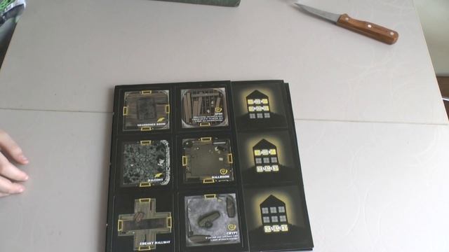Распаковка игры "Betrayal at House on the Hill" с Алиэкспресс смотреть онлайн