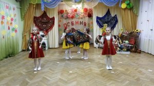 Танец с народными платками