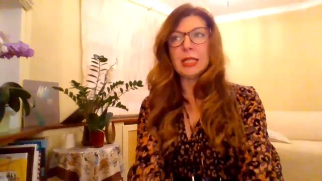 Онлайн менторская гостиная. ТВОРИТЬ В БОЛЬШОМ И МАЛОМ со Светланой Шмаковой смотреть онлайн