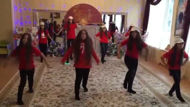 Танец ego в исполнении учениц 4 класса прогимназии "Ручеек" Г. Хасавюрт смотреть онлайн