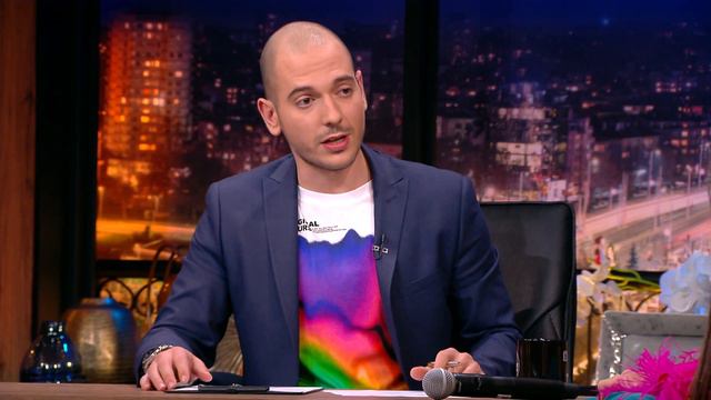 Шоуто на Николаос Цитиридис: Санта Китана представи последния си сингъл "Гола икона" смотреть онлайн