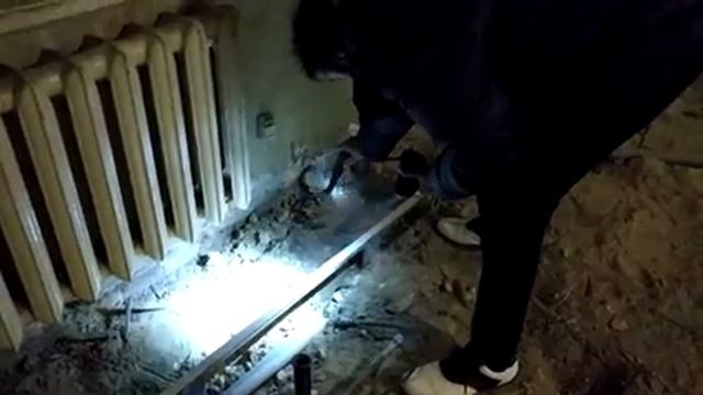 ПОИСК ЗОЛОТА В ДОМЕ ЦАРСКИХ ВРЕМЕН.ПЕРВАЯ НАХОДКА. смотреть онлайн