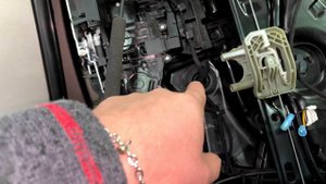 Mercedes GLE Установка доводчиков дверей