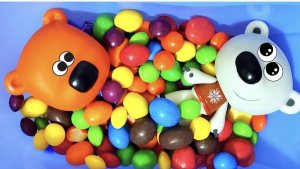 Мимимишки Кеша и Тучка купаютсь в конфетах | Видео для детей | Мультики с игрушками