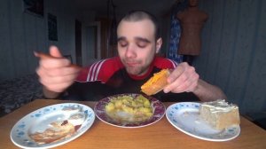 МУКБАНГ/АСМР КАРТОШКА С ПОДЛИВОМ ИЗ МЯСА/ЯЙЦА ВАРЕНЫЕ/СОУС/БУТУРБРОДЫ/ОБЕД/ОБЖОР/EATING/ASMR/Mukban
