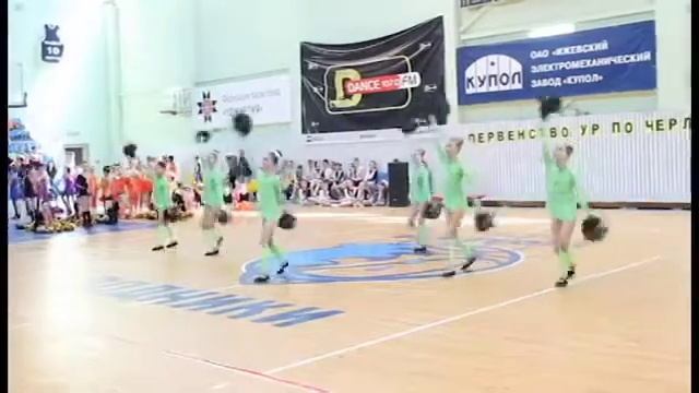 Cheerleading. Чир спорт.Команда Искра. смотреть онлайн