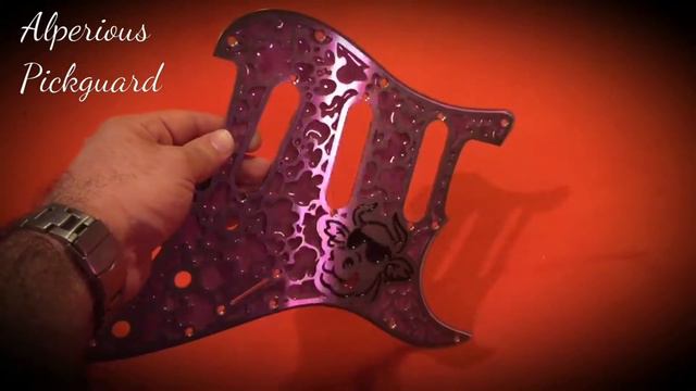 Alperious Custom Pickguard - Funny Cow Design (Fender Stratocaster) смотреть онлайн