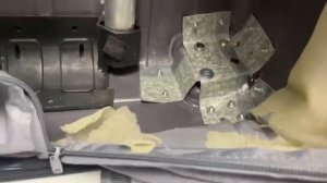 Ремонт корпуса чемодана с усилением.