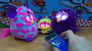 Ферби на русском - Furby разговаривают друг с другом, танцуют - Видео Ферби Бум