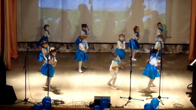 дочь #танцует танец облака#