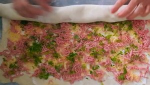 Вкуснейшие Булочки из Слоеного теста с Колбасой и Сыром?!