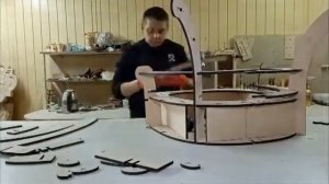 Изготовлением каркасов для мягкой мебели