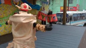 Танец самовара с кружками на масленице