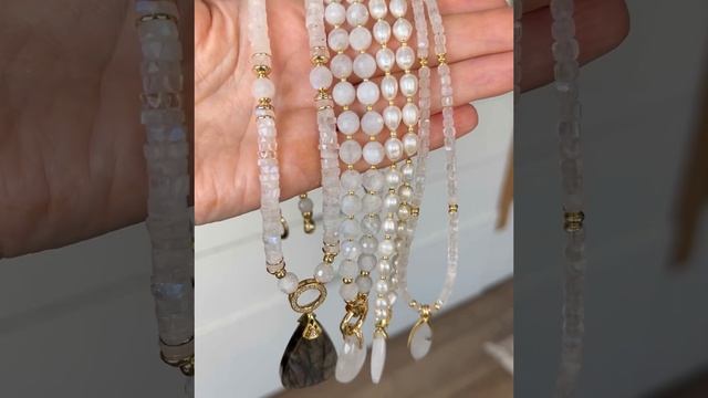 Лунный камень, лабрадор, жемчуг смотреть онлайн