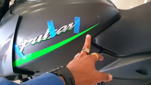 Bajaj CT 125 X VS Bajaj Pulsar 125 | Detailed Comparison | смотреть онлайн