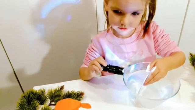 Весёлая школа! Как сделать радугу своими руками дома из компакт-диска? смотреть онлайн