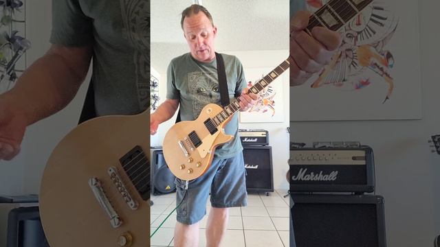 1970-1975 Gibson Les Paul Deluxe смотреть онлайн