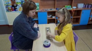 Игра с визуально - ритмическим тренажёром - Продолжи последовательность