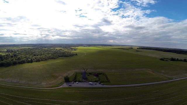 Ветряная мельница в Дудутках, аэросъемка смотреть онлайн