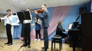 Осень - В. Гаврилин. Исполняет струнный ансамбль Аллегро.