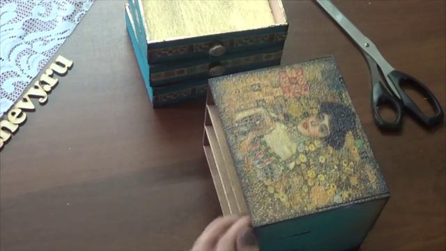Мастер класс оформление шкатулки-комода от производителя Канышевы смотреть онлайн