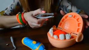 Мистер Зубастик  у СТОМАТОЛОГА!!! Лечим и чистим зубки Play Doh Dr  Drill and Fill