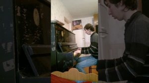 Черные глаза на пианино