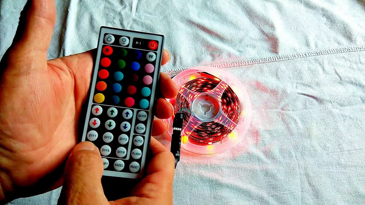 RGB светодиодная лента с пультом ДУ / RGB LED strip with remote control