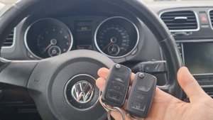 Чип ключ Фольксваген Гольф 6 2009 привязка дубликата автоключа зажигания в Минске